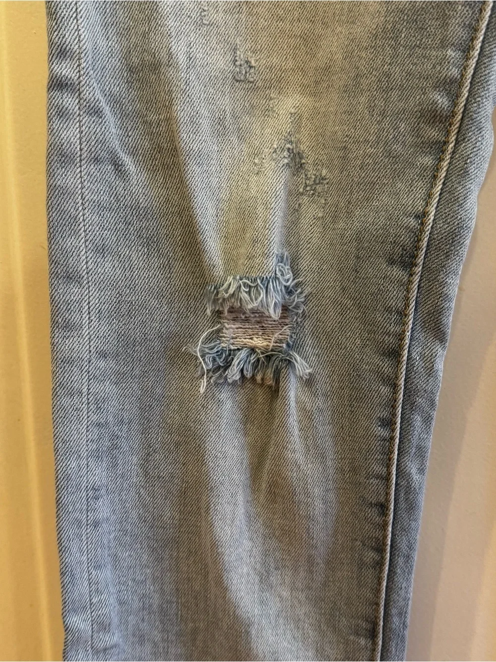 Pilcro Anthropologie Slim Boyfriend Crop Distressed Jeans 26